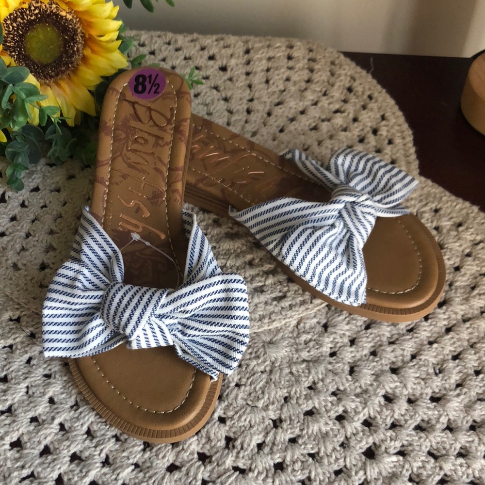 Blowfish Anina White Navy Fabric Slip-On Sandal
